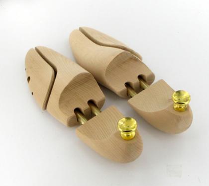 Embauchoirs Pointes Bois Brut_thumbnail