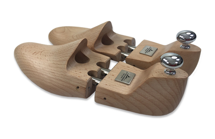 Embauchoirs Pointes Hêtre Ciré Saphir Médaille d'Or_thumbnail Embauchoirs Pointes Hêtre Ciré Saphir Médaille d'Or_thumbnail